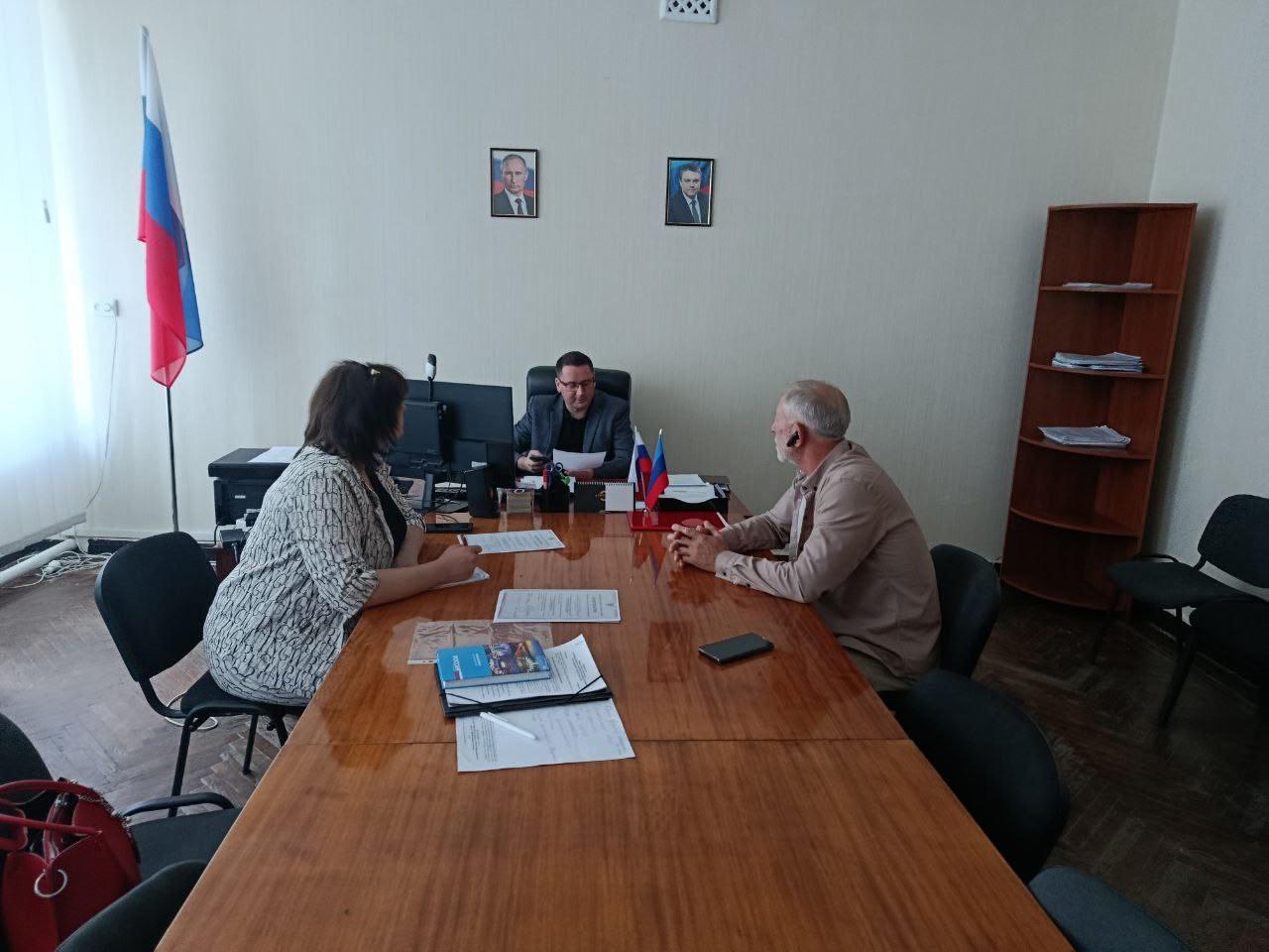 Сегодня Встретились С Временно Исполняющим Обязанности